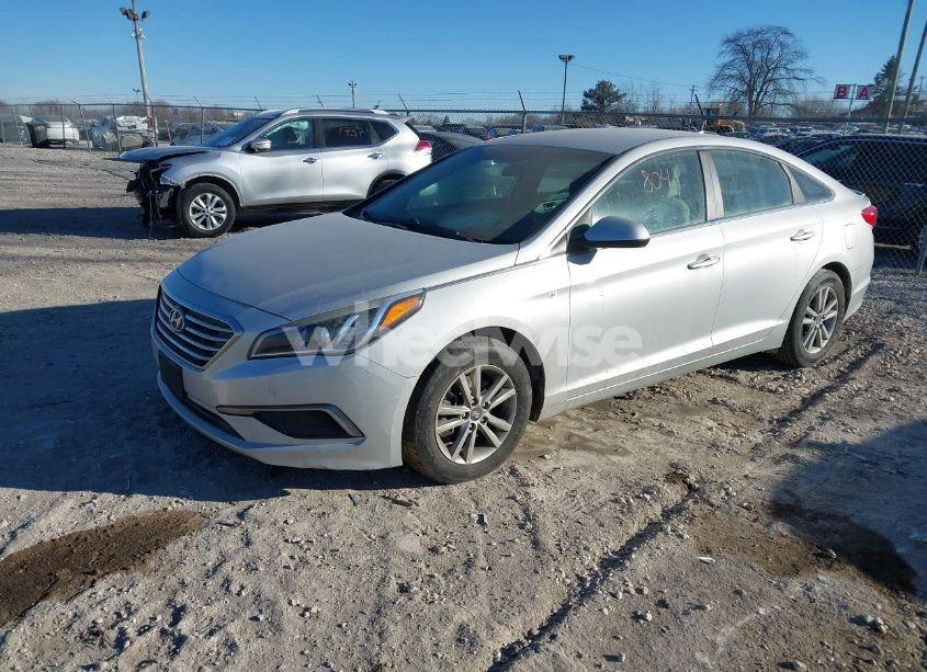 Photo 2 of 2017 Hyundai Sonata (VIN 5NPE24AF2HH588041)