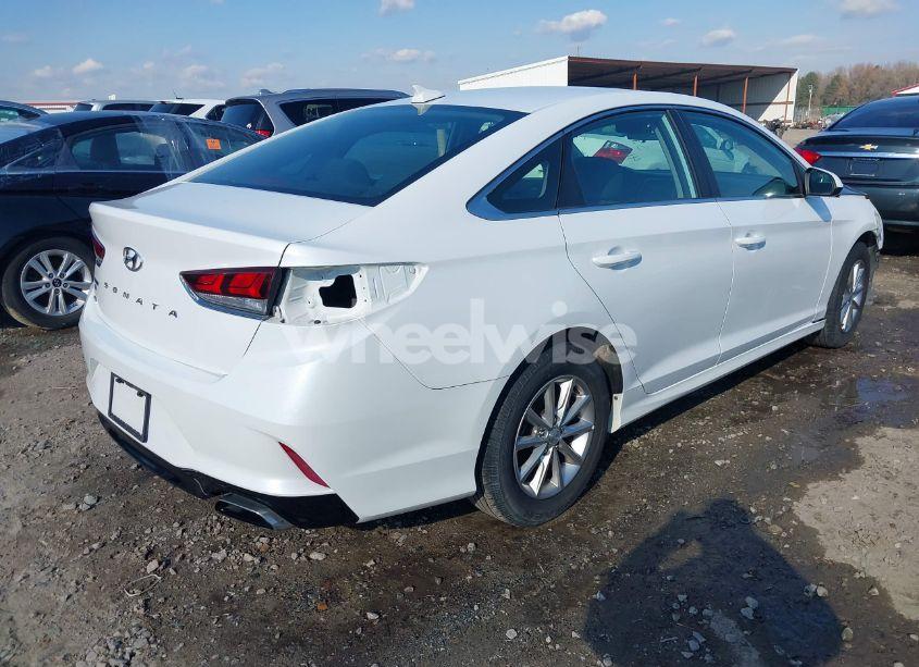 Photo 4 of 2018 Hyundai Sonata SE (VIN 5NPE24AF2JH614773)