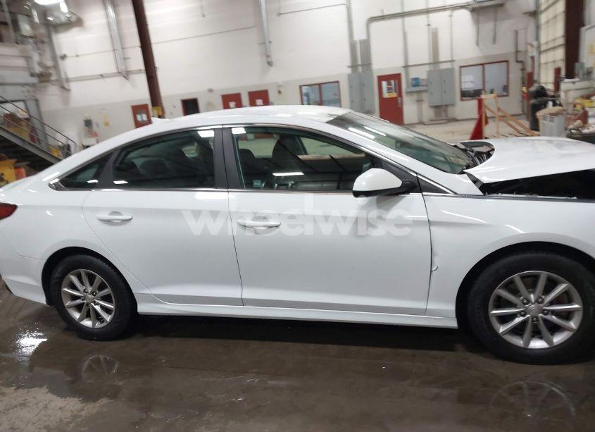 Photo 13 of 2018 Hyundai Sonata SE (VIN 5NPE24AF2JH622890)