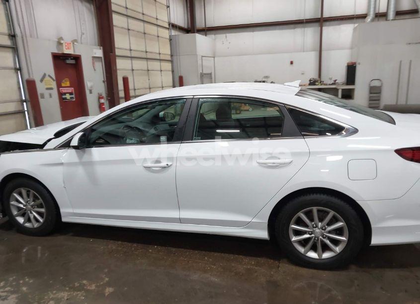 Photo 14 of 2018 Hyundai Sonata SE (VIN 5NPE24AF2JH622890)