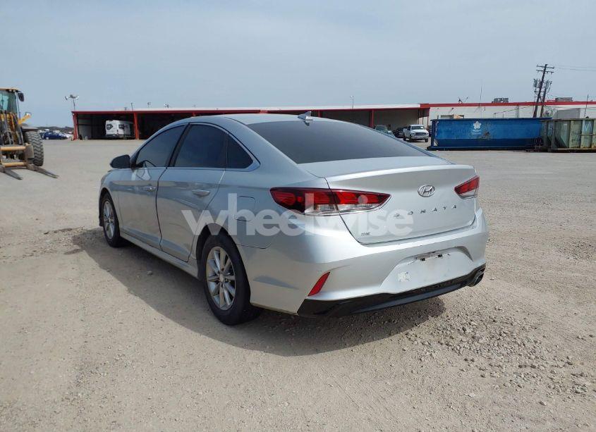 Photo 3 of 2018 Hyundai Sonata SE (VIN 5NPE24AF2JH624252)