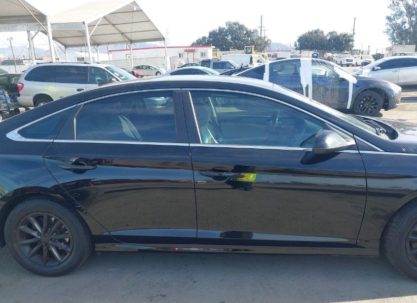 Photo 12 of 2018 Hyundai Sonata SE (VIN 5NPE24AF2JH657283)