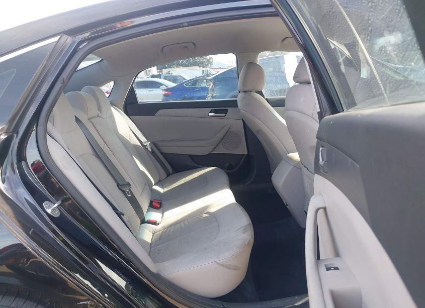 Photo 8 of 2018 Hyundai Sonata SE (VIN 5NPE24AF2JH657283)