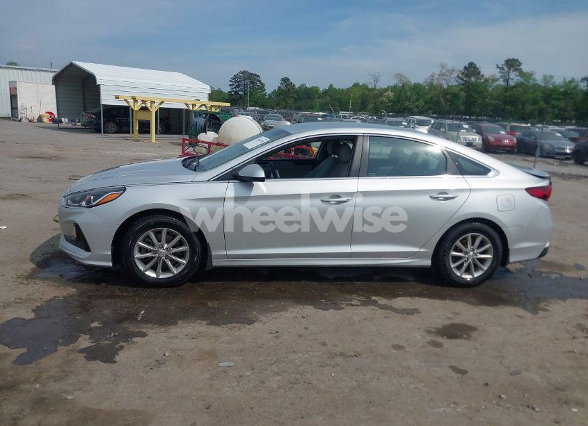 Photo 14 of 2018 Hyundai Sonata SE (VIN 5NPE24AF2JH693345)