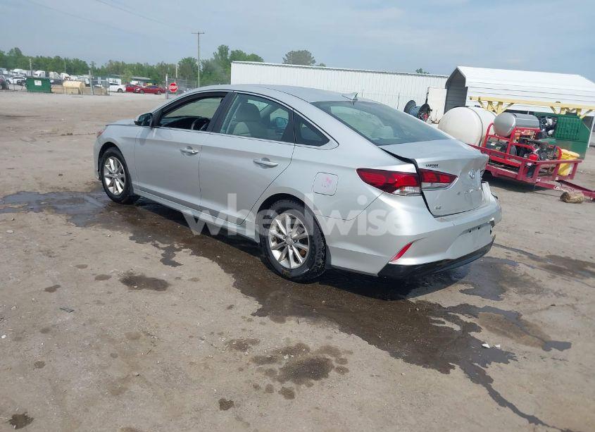 Photo 3 of 2018 Hyundai Sonata SE (VIN 5NPE24AF2JH693345)