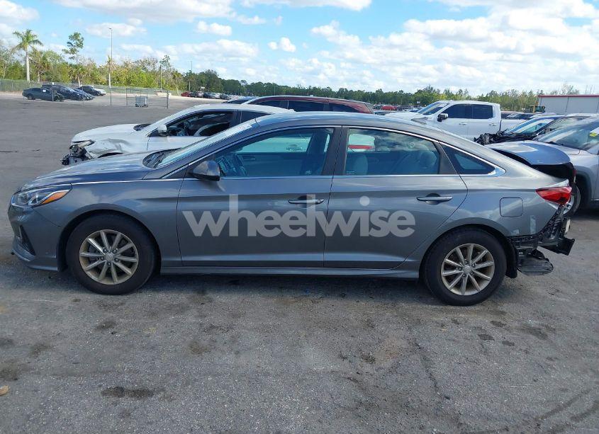 Photo 14 of 2018 Hyundai Sonata SE (VIN 5NPE24AF2JH716994)