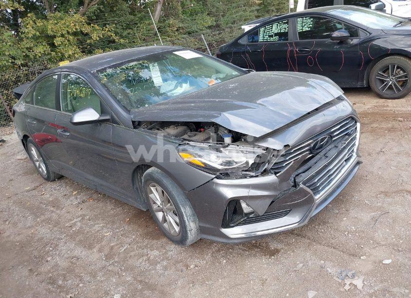 2018 Hyundai Sonata SE (VIN 5NPE24AF2JH720138) main photo