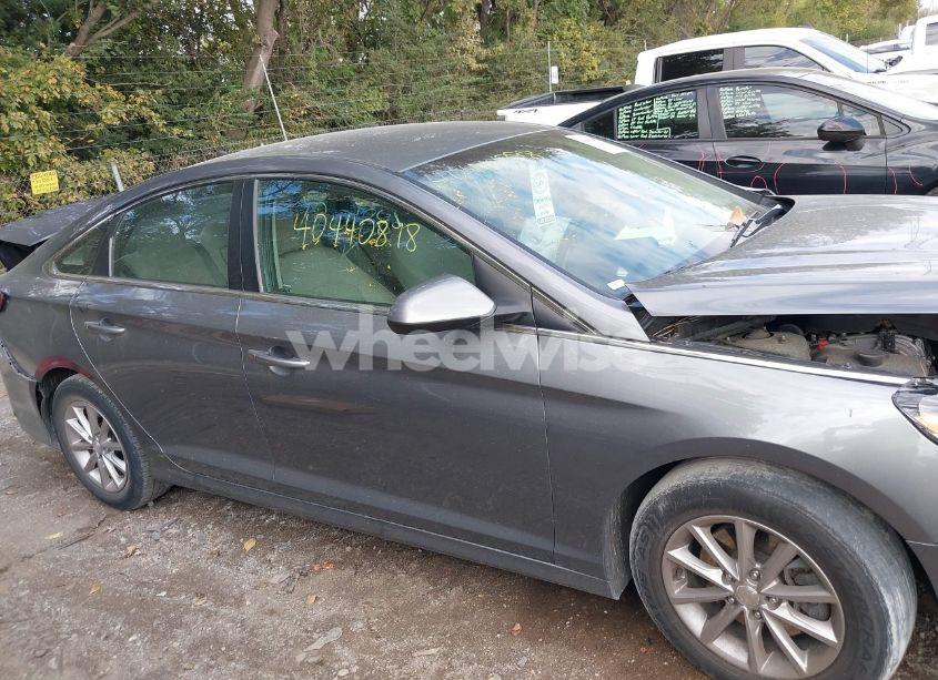 Photo 13 of 2018 Hyundai Sonata SE (VIN 5NPE24AF2JH720138)