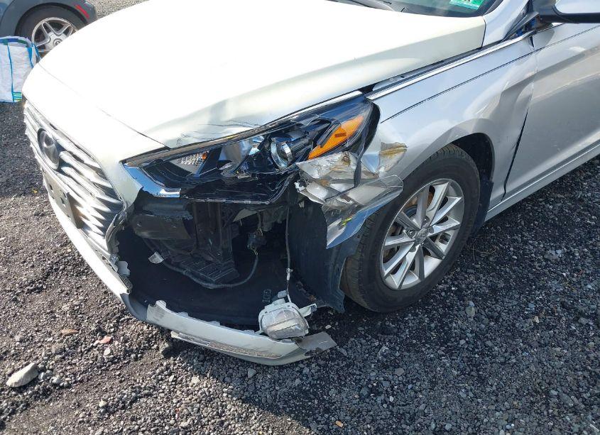 Photo 6 of 2018 Hyundai Sonata SE (VIN 5NPE24AF2JH727574)