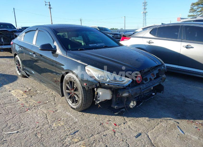 2019 Hyundai Sonata SE (VIN 5NPE24AF2KH734770) main photo