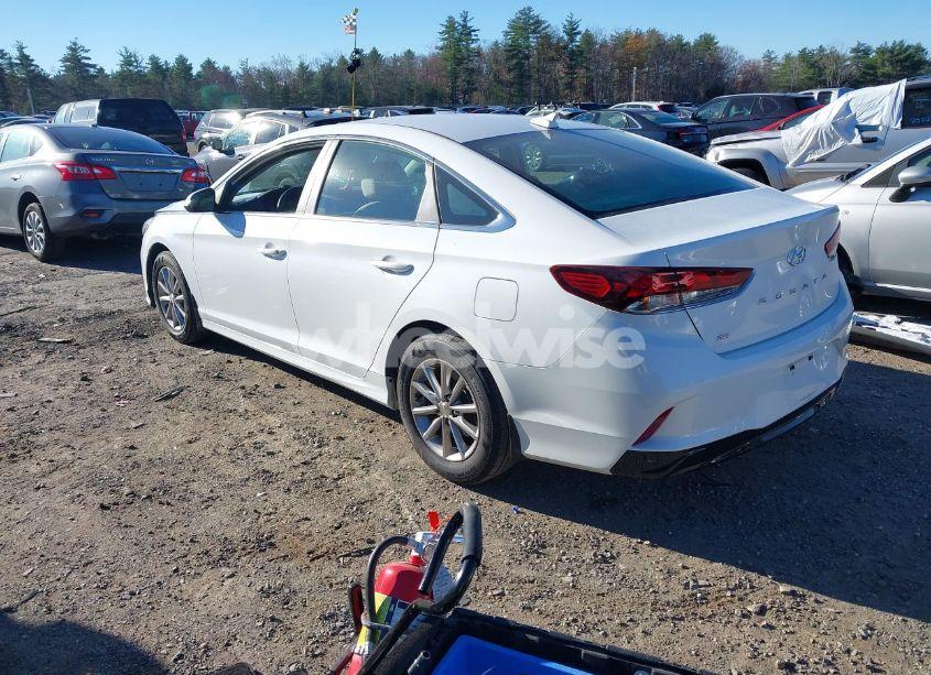 Photo 3 of 2019 Hyundai Sonata SE (VIN 5NPE24AF2KH739354)