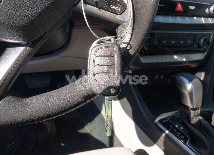 Photo 11 of 2019 Hyundai Sonata SE (VIN 5NPE24AF2KH740164)