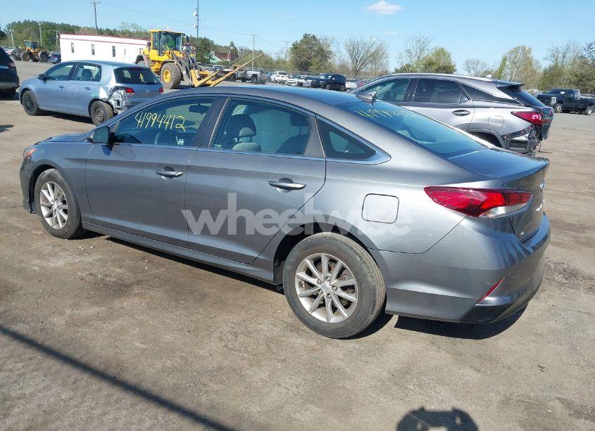 Photo 3 of 2019 Hyundai Sonata SE (VIN 5NPE24AF2KH740164)