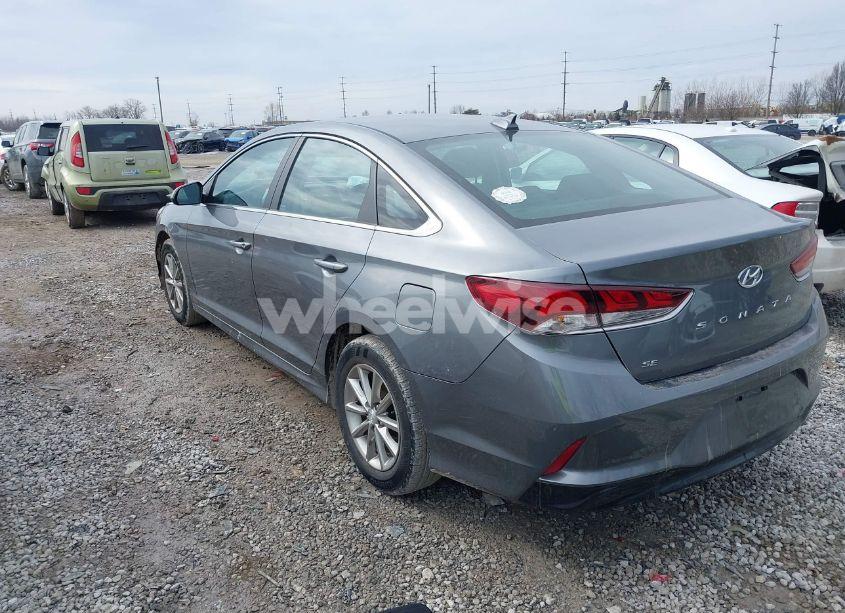 Photo 3 of 2019 Hyundai Sonata SE (VIN 5NPE24AF2KH741458)
