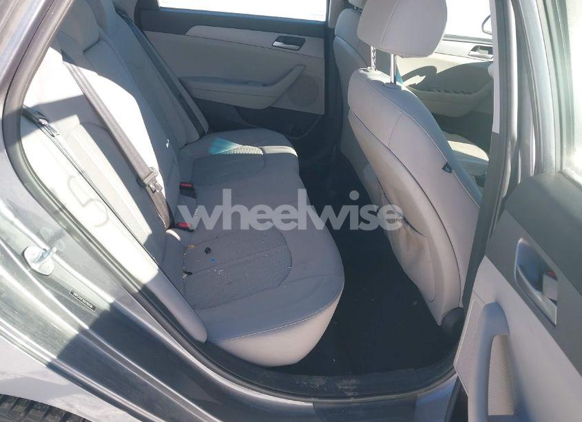 Photo 8 of 2019 Hyundai Sonata SE (VIN 5NPE24AF2KH760138)