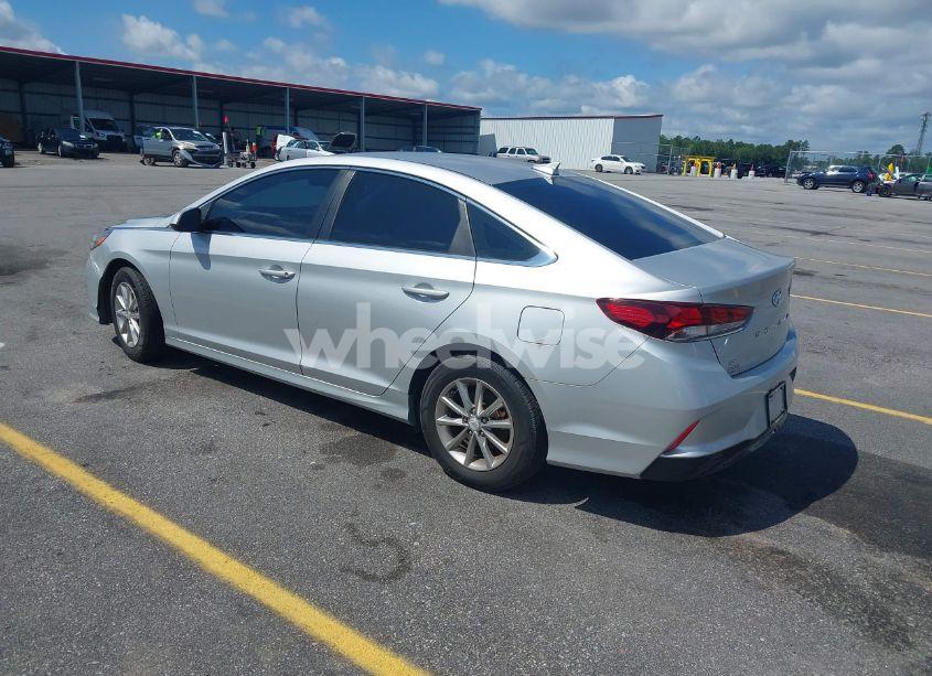Photo 3 of 2019 Hyundai Sonata SE (VIN 5NPE24AF2KH768613)