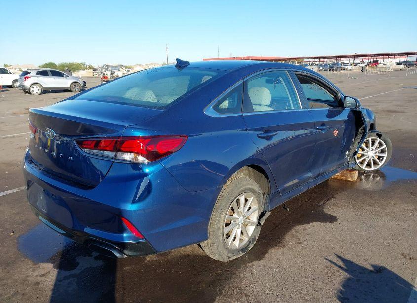 Photo 4 of 2019 Hyundai Sonata SE (VIN 5NPE24AF2KH769406)