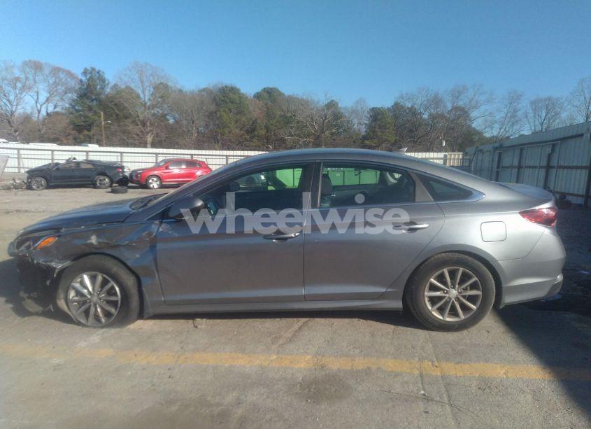 Photo 15 of 2019 Hyundai Sonata SE (VIN 5NPE24AF2KH769681)