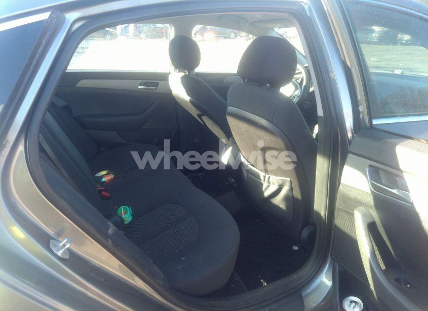 Photo 8 of 2019 Hyundai Sonata SE (VIN 5NPE24AF2KH769681)