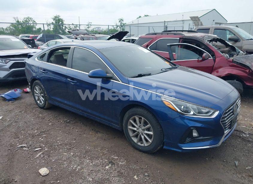 2019 Hyundai Sonata SE (VIN 5NPE24AF2KH789977) main photo