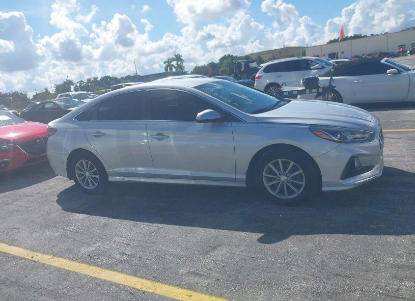 Photo 13 of 2019 Hyundai Sonata SE (VIN 5NPE24AF2KH796797)