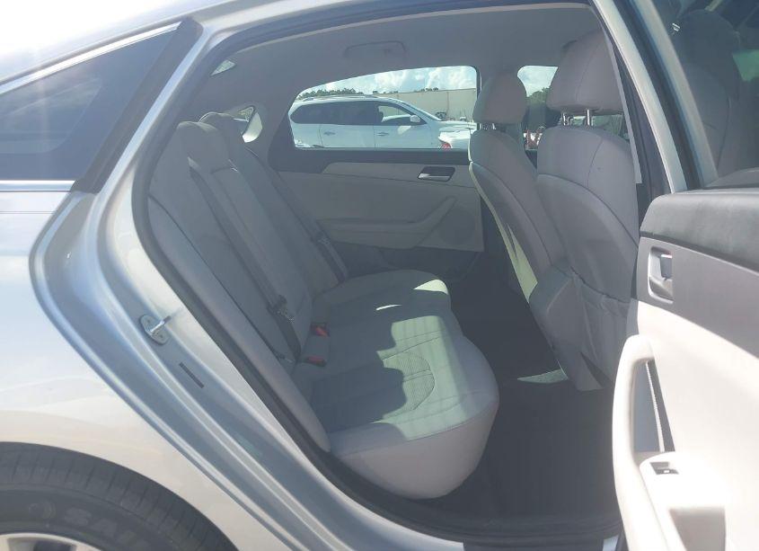 Photo 8 of 2019 Hyundai Sonata SE (VIN 5NPE24AF2KH796797)