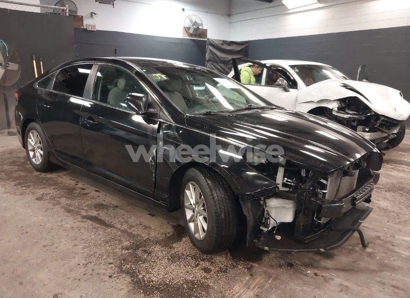 2019 Hyundai Sonata SE (VIN 5NPE24AF2KH802274) main photo