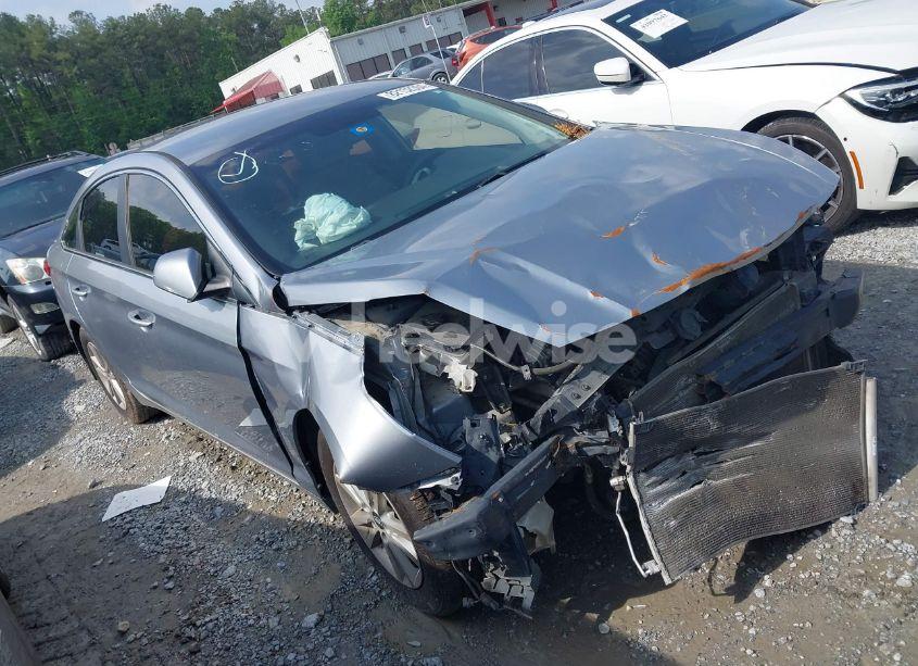 2015 Hyundai Sonata SE (VIN 5NPE24AF3FH007353) main photo