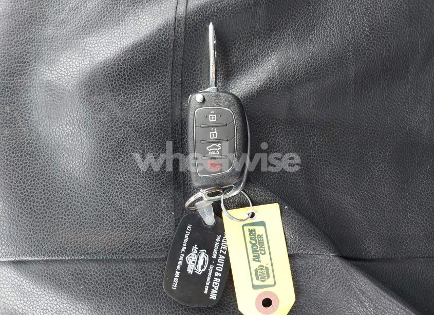 Photo 11 of 2015 Hyundai Sonata SE (VIN 5NPE24AF3FH019955)