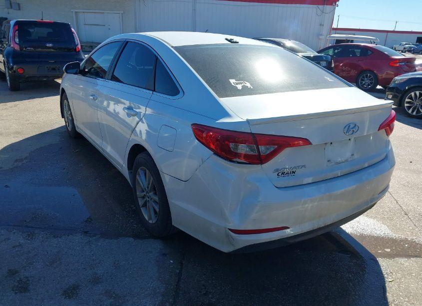 Photo 3 of 2015 Hyundai Sonata SE (VIN 5NPE24AF3FH026839)