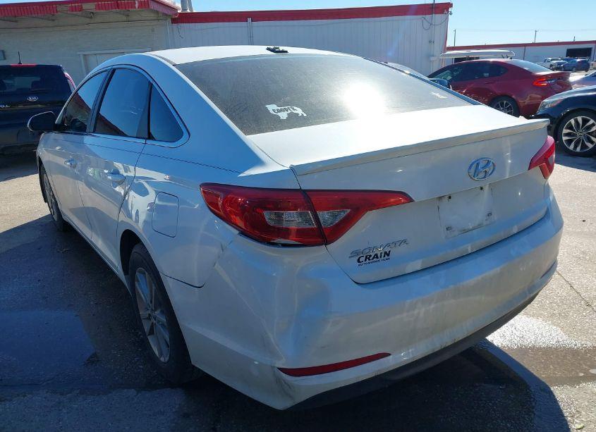 Photo 6 of 2015 Hyundai Sonata SE (VIN 5NPE24AF3FH026839)