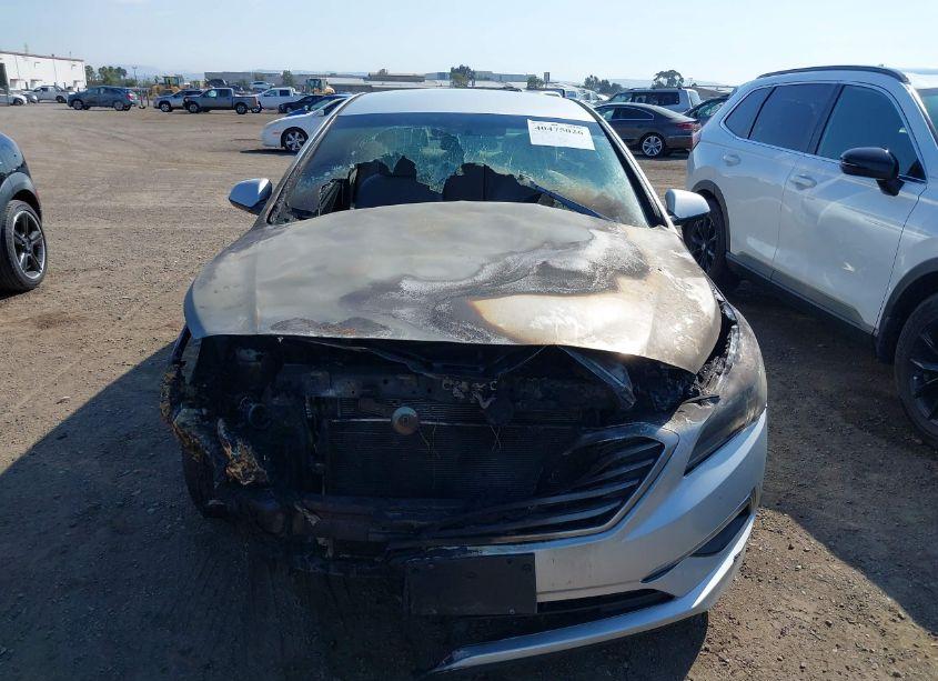 Photo 11 of 2015 Hyundai Sonata SE (VIN 5NPE24AF3FH040353)