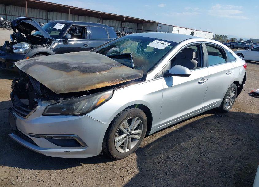 Photo 13 of 2015 Hyundai Sonata SE (VIN 5NPE24AF3FH040353)