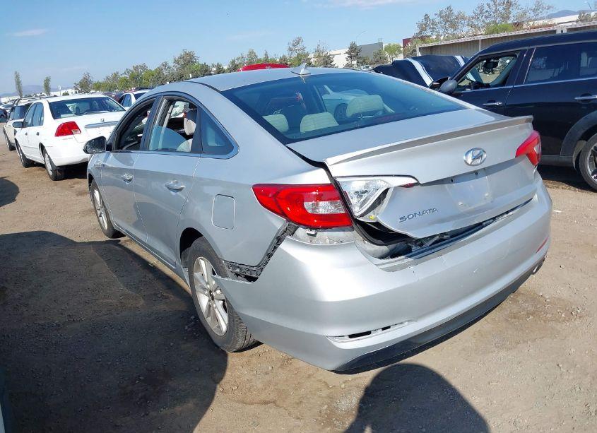 Photo 3 of 2015 Hyundai Sonata SE (VIN 5NPE24AF3FH040353)