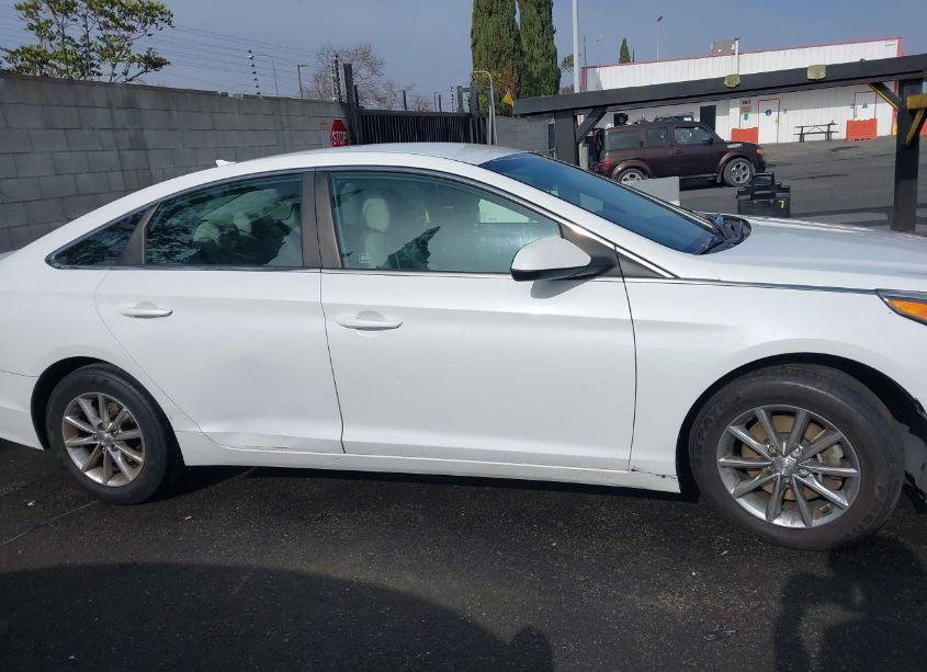 Photo 12 of 2015 Hyundai Sonata SE (VIN 5NPE24AF3FH071344)