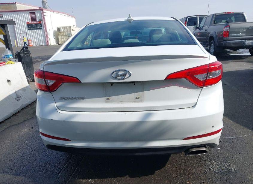 Photo 15 of 2015 Hyundai Sonata SE (VIN 5NPE24AF3FH071344)