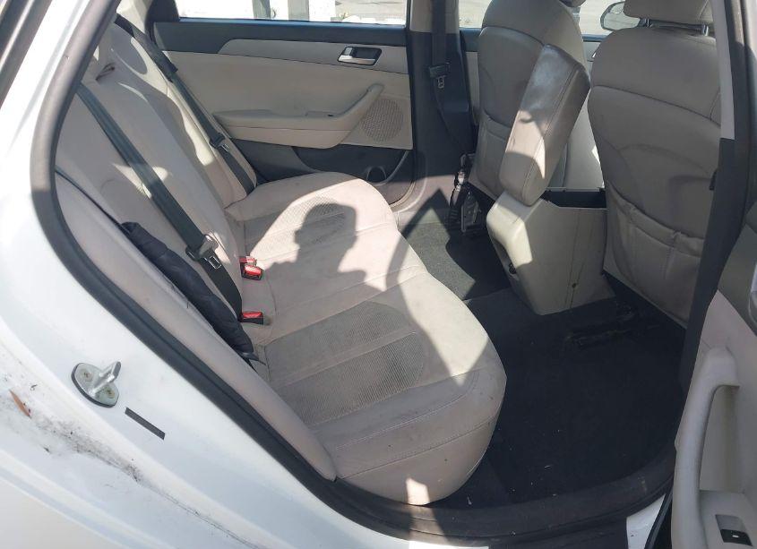 Photo 8 of 2015 Hyundai Sonata SE (VIN 5NPE24AF3FH071344)