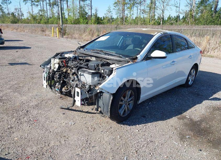 Photo 2 of 2015 Hyundai Sonata SE (VIN 5NPE24AF3FH108750)