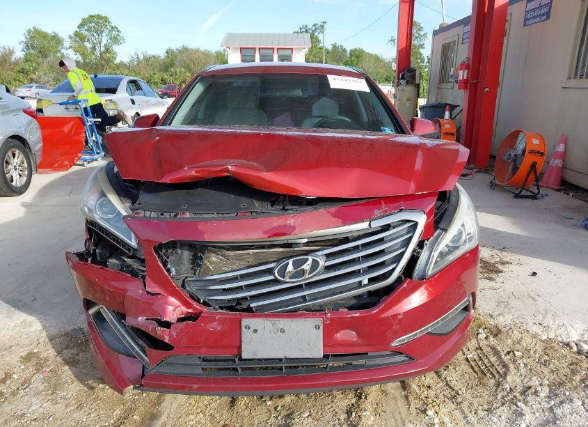 Photo 12 of 2015 Hyundai Sonata SE (VIN 5NPE24AF3FH123328)