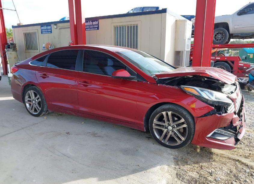 Photo 13 of 2015 Hyundai Sonata SE (VIN 5NPE24AF3FH123328)