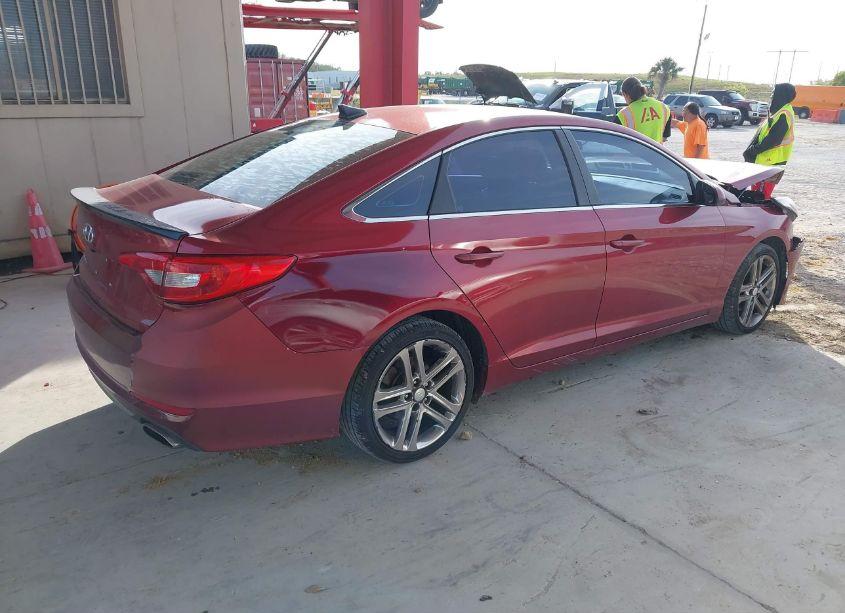 Photo 4 of 2015 Hyundai Sonata SE (VIN 5NPE24AF3FH123328)