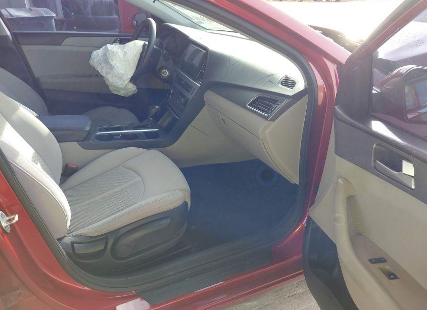 Photo 5 of 2015 Hyundai Sonata SE (VIN 5NPE24AF3FH123328)