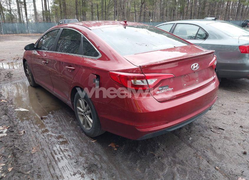 Photo 3 of 2015 Hyundai Sonata SE (VIN 5NPE24AF3FH176966)
