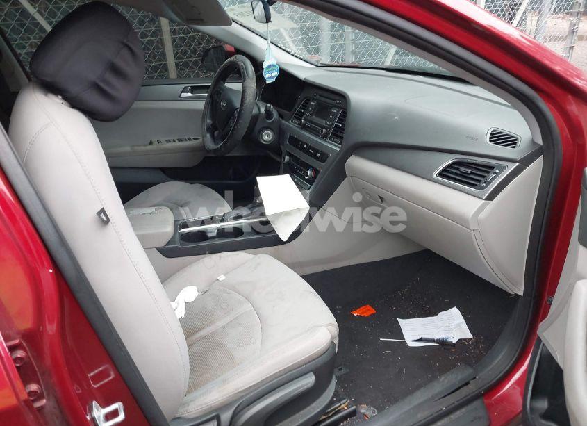 Photo 5 of 2015 Hyundai Sonata SE (VIN 5NPE24AF3FH176966)