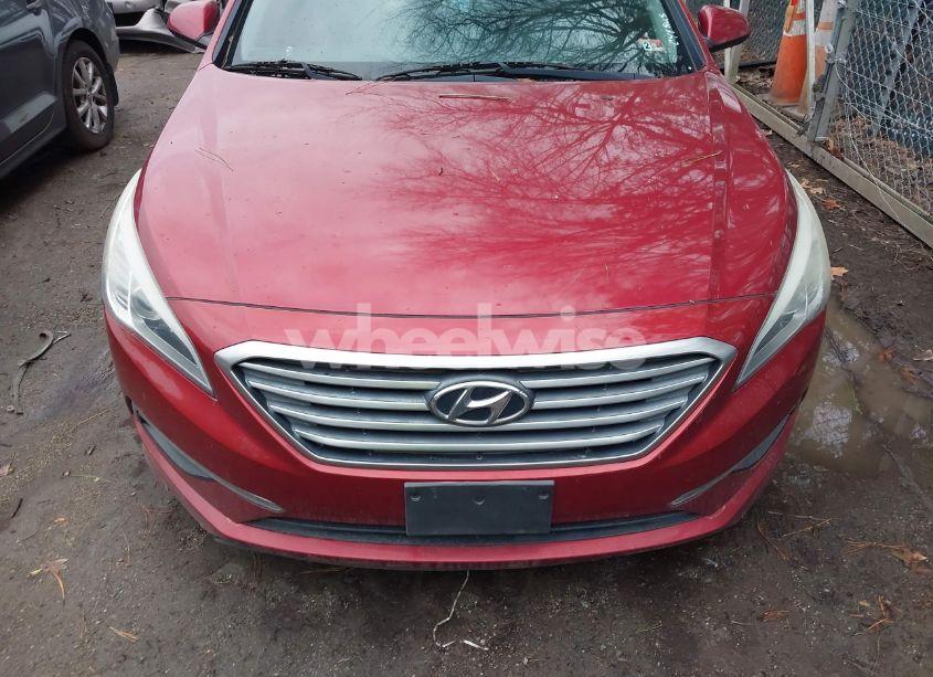 Photo 6 of 2015 Hyundai Sonata SE (VIN 5NPE24AF3FH176966)