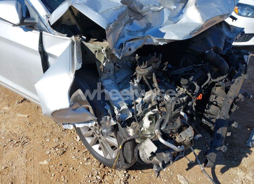 Photo 6 of 2015 Hyundai Sonata SE (VIN 5NPE24AF3FH181679)