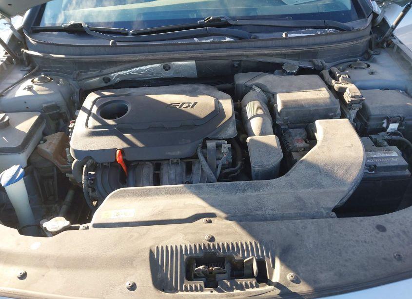 Photo 10 of 2015 Hyundai Sonata SE (VIN 5NPE24AF3FH182119)