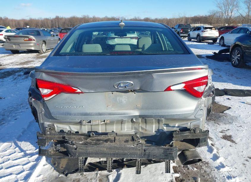 Photo 17 of 2015 Hyundai Sonata SE (VIN 5NPE24AF3FH182119)