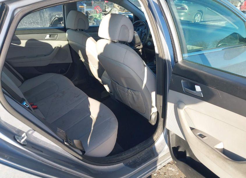 Photo 8 of 2015 Hyundai Sonata SE (VIN 5NPE24AF3FH182119)