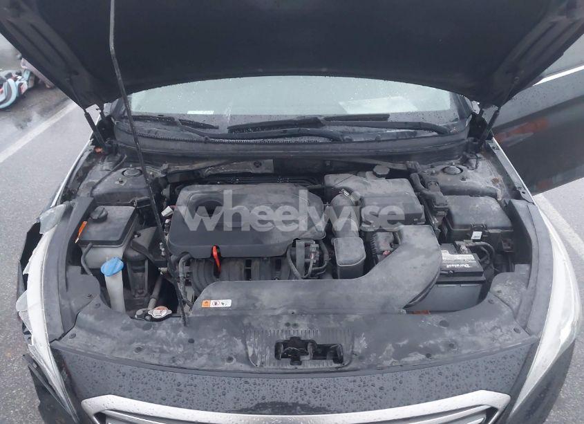 Photo 10 of 2015 Hyundai Sonata SE (VIN 5NPE24AF3FH213935)
